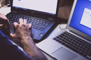 How to securely send files 16 photo 1517430816045 df4b7de11d1d